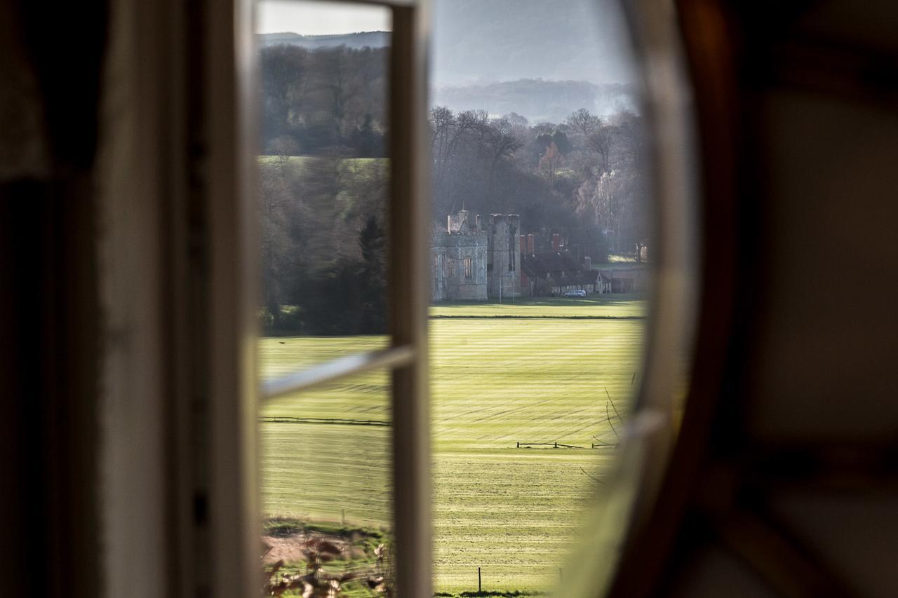 Cowdray Lodge Мидхерст Экстерьер фото